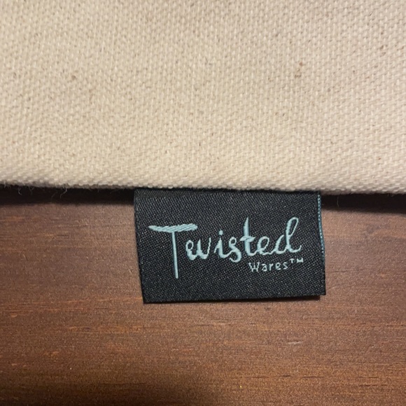 Babes Get Things Done Lined Wristlet Bag - Picture 3 of 5